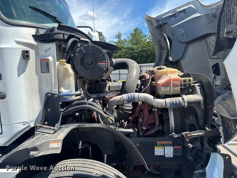 image for item YA3392 2023 Mack Anthem semi truck