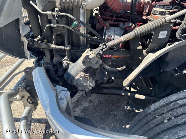 image for item YA3392 2023 Mack Anthem semi truck