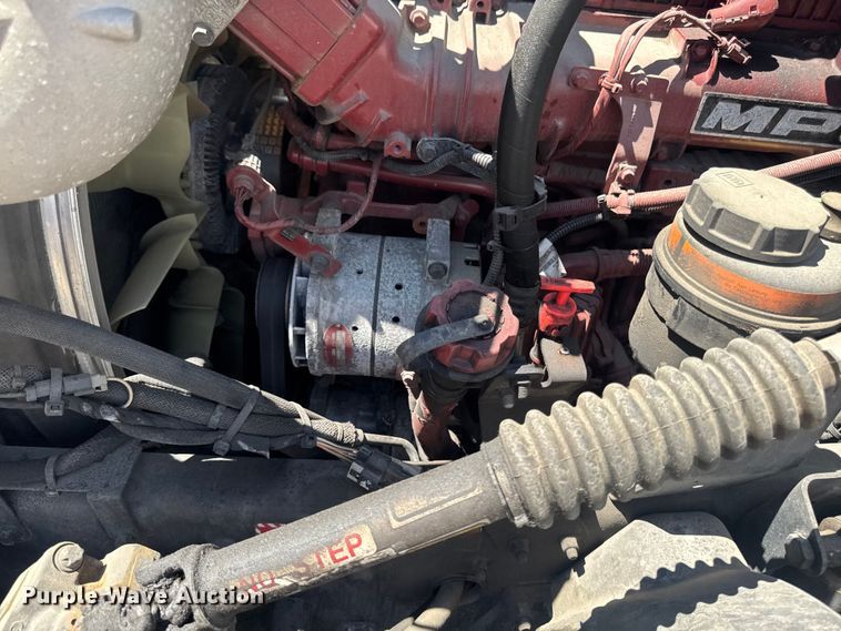 image for item YA3392 2023 Mack Anthem semi truck