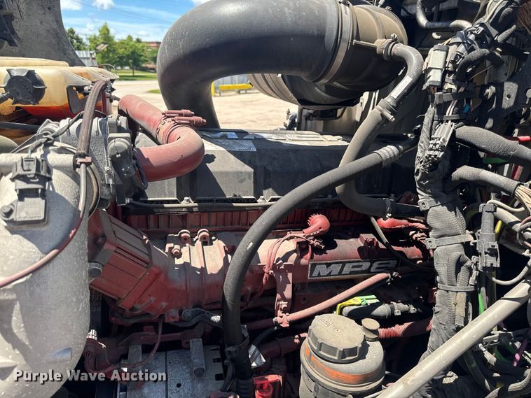 image for item YA3392 2023 Mack Anthem semi truck
