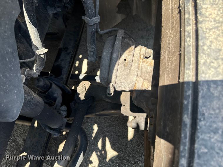 image for item YA3392 2023 Mack Anthem semi truck