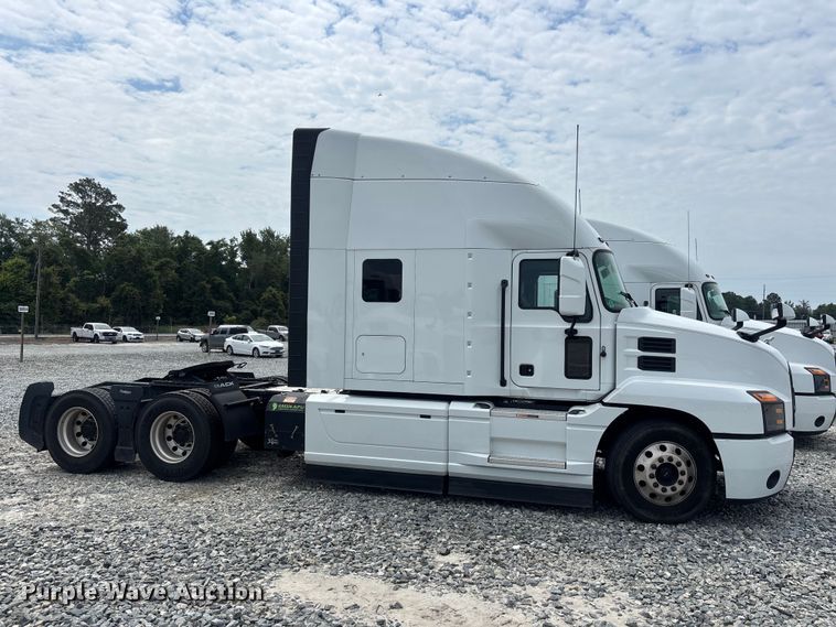 image for item YA3396 2023 Mack Anthem semi truck