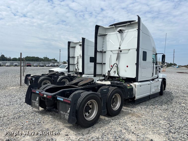 image for item YA3396 2023 Mack Anthem semi truck