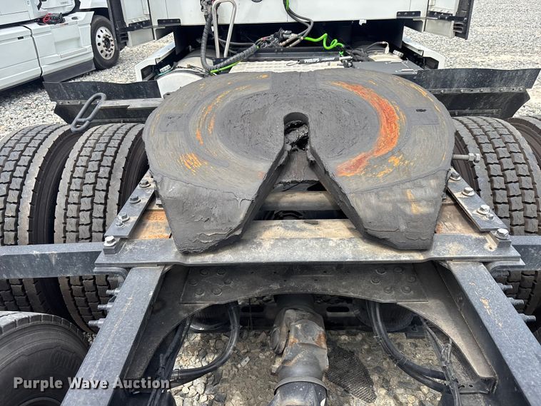 image for item YA3396 2023 Mack Anthem semi truck
