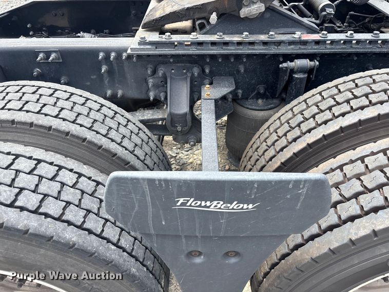 image for item YA3396 2023 Mack Anthem semi truck
