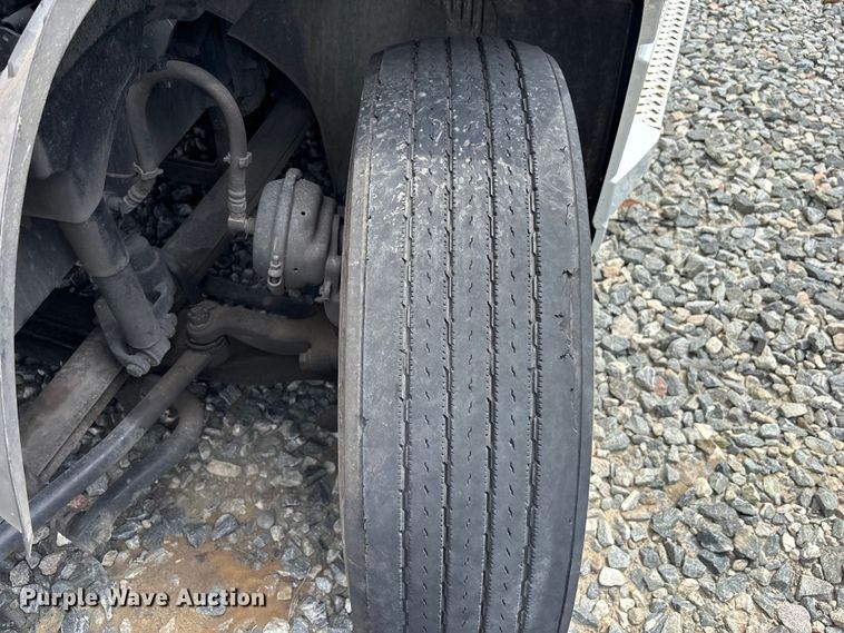 image for item YA3396 2023 Mack Anthem semi truck