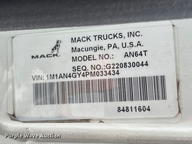 image for item YA3396 2023 Mack Anthem semi truck