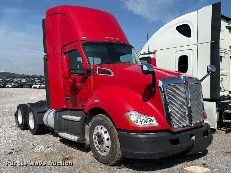 image for item YA3406 2019 Kenworth T680 semi truck