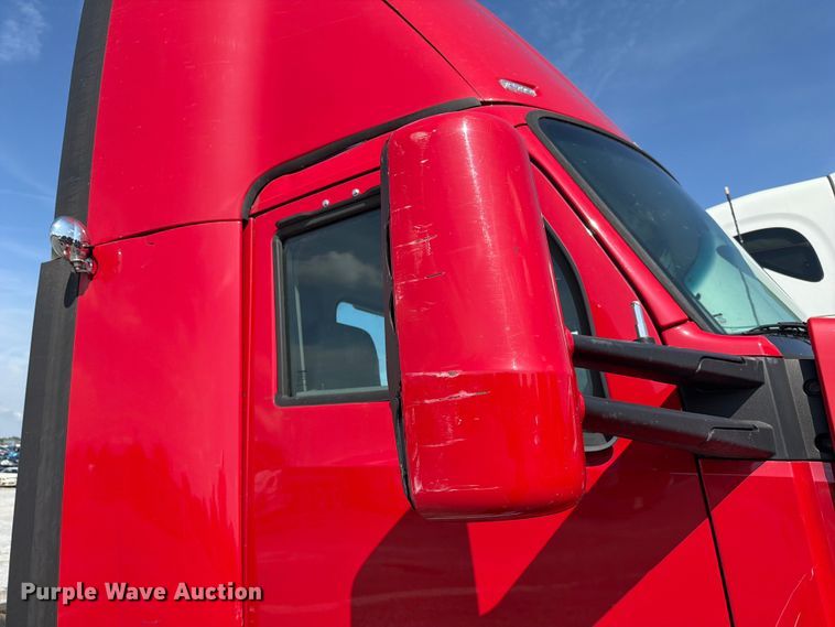 image for item YA3406 2019 Kenworth T680 semi truck