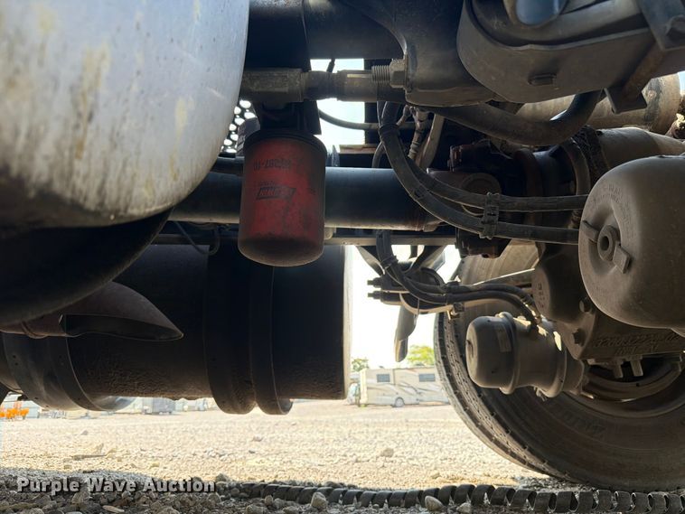 image for item YA3406 2019 Kenworth T680 semi truck