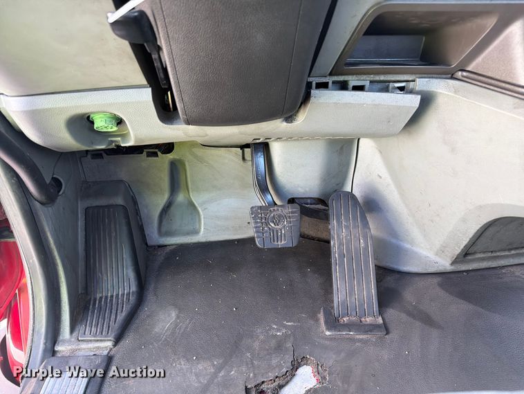 image for item YA3406 2019 Kenworth T680 semi truck