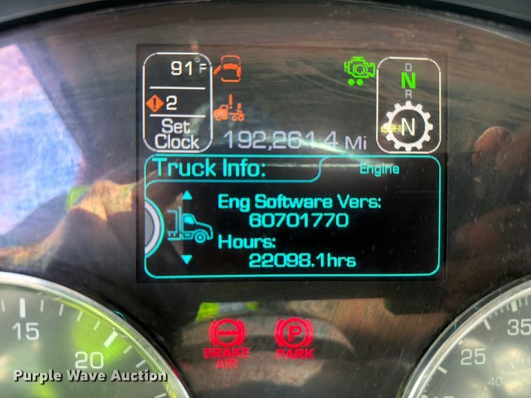 image for item YA3406 2019 Kenworth T680 semi truck