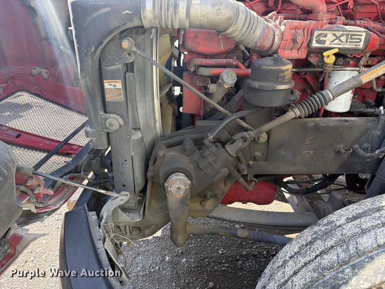 image for item YA3406 2019 Kenworth T680 semi truck