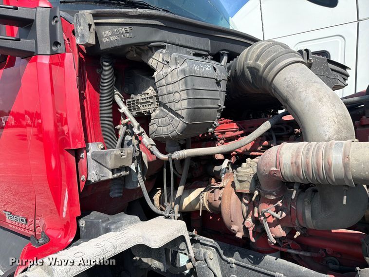 image for item YA3406 2019 Kenworth T680 semi truck