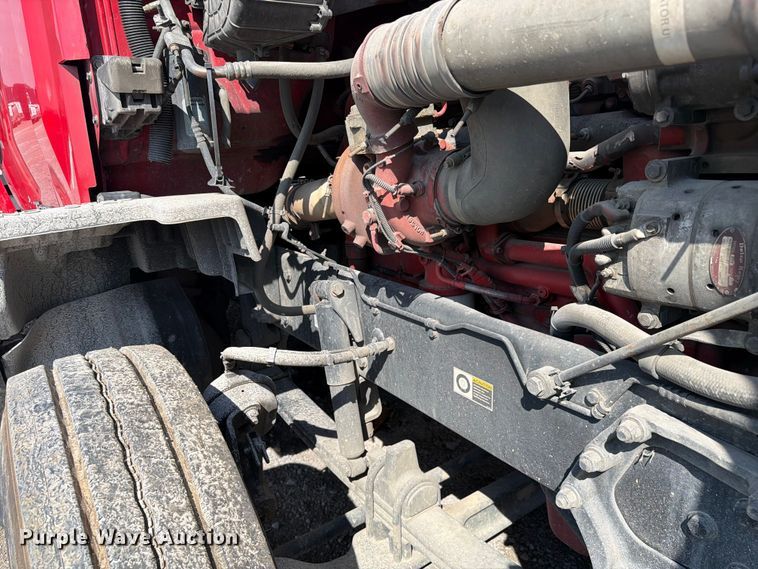 image for item YA3406 2019 Kenworth T680 semi truck