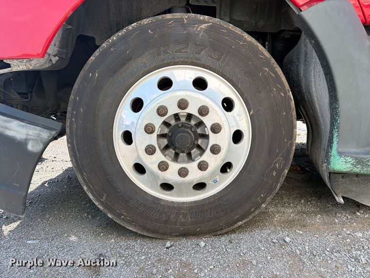 image for item YA3406 2019 Kenworth T680 semi truck