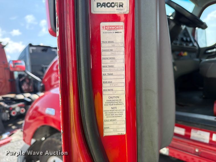 image for item YA3406 2019 Kenworth T680 semi truck