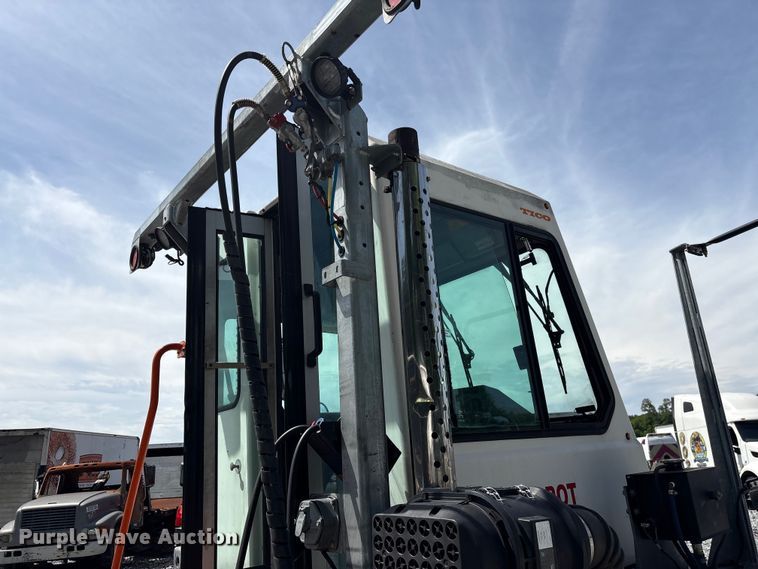 image for item YA3411 2019 Tico Spotter yard truck
