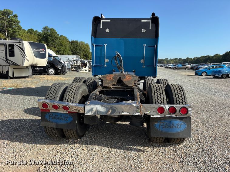 image for item YA3429 2006 Peterbilt 379 semi truck