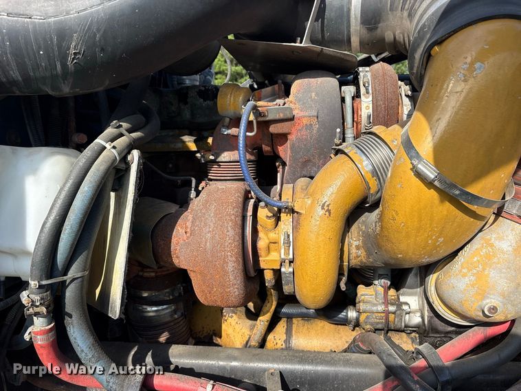 image for item YA3429 2006 Peterbilt 379 semi truck