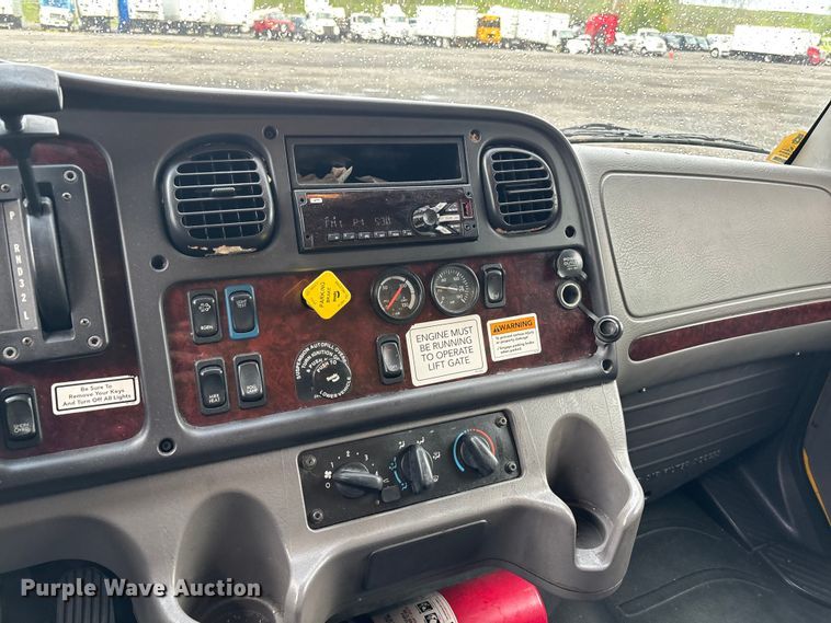 image for item YA3449 2018 Freightliner Business Class M2 box truck