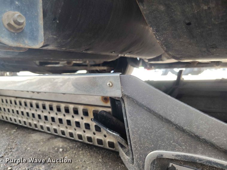 image for item YA3559 2016 Volvo VNL semi truck