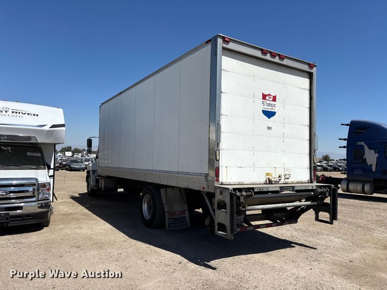 image for item YA3609 2016 Hino 268 box truck