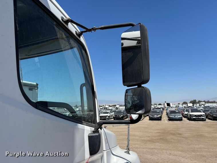 image for item YA3609 2016 Hino 268 box truck