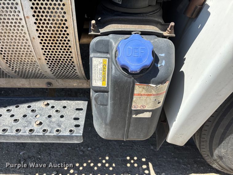 image for item YA3609 2016 Hino 268 box truck