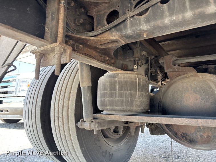 image for item YA3609 2016 Hino 268 box truck