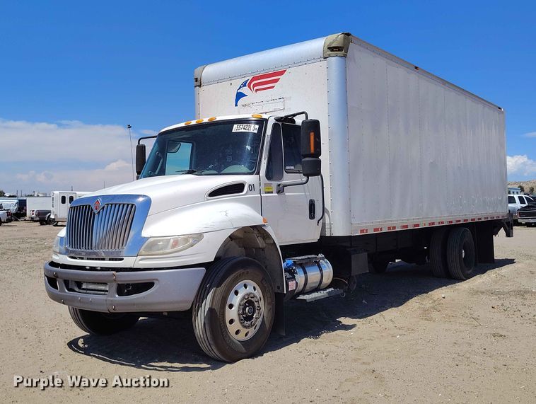 2018 International 4300 box truck