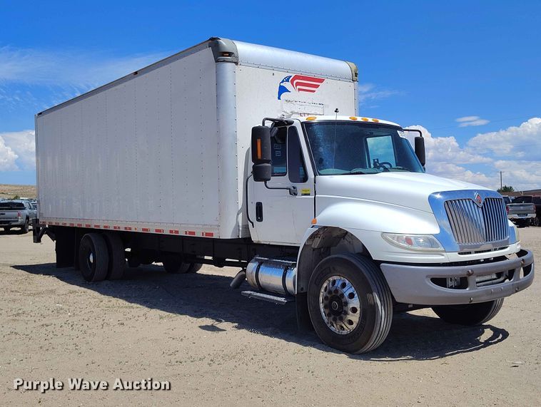 image for item YA3743 2018 International 4300  box truck