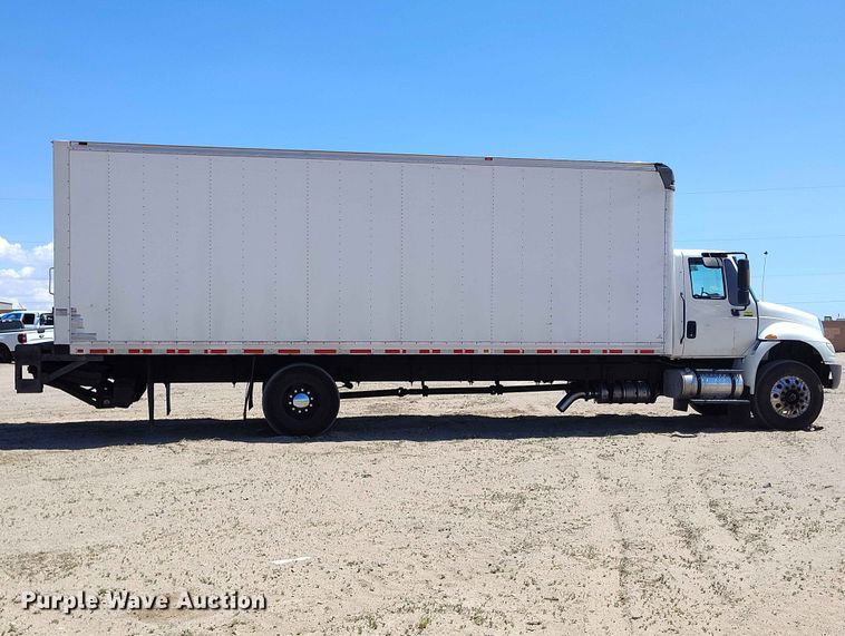 image for item YA3743 2018 International 4300  box truck