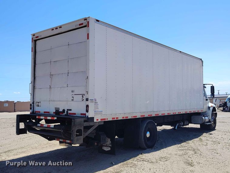 image for item YA3743 2018 International 4300  box truck