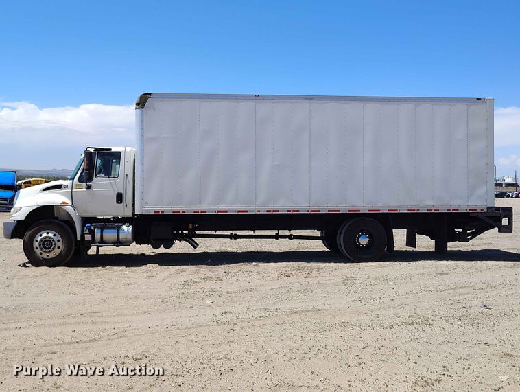 image for item YA3743 2018 International 4300  box truck