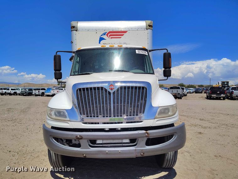 image for item YA3743 2018 International 4300  box truck