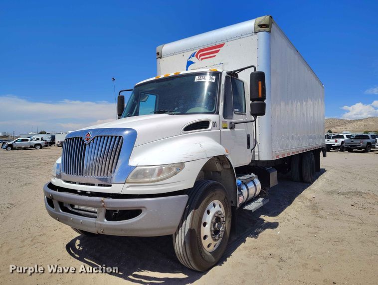 image for item YA3743 2018 International 4300  box truck
