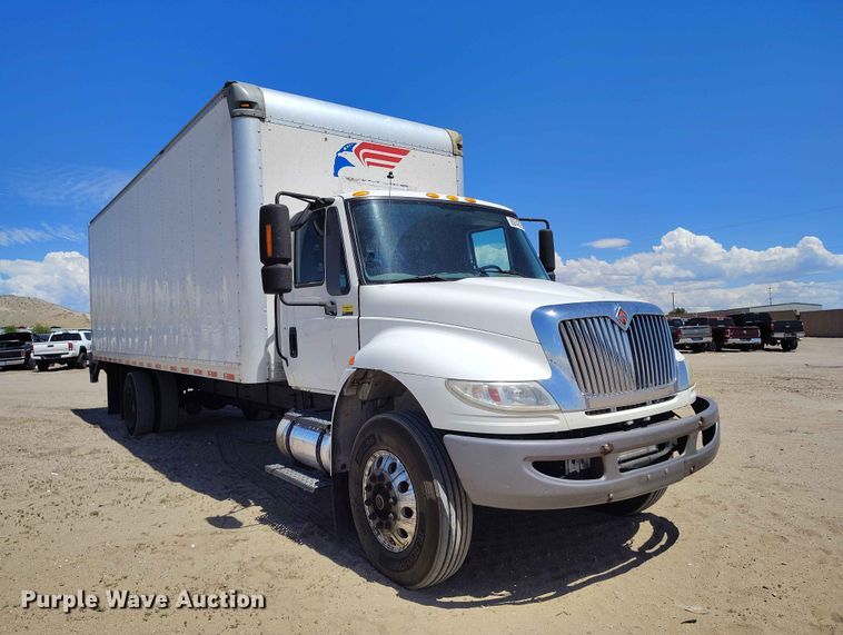 image for item YA3743 2018 International 4300  box truck
