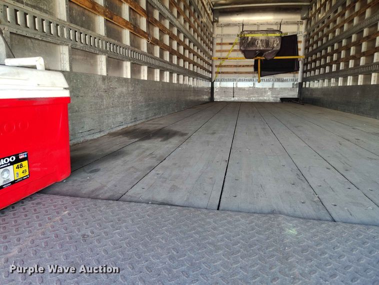 image for item YA3743 2018 International 4300  box truck