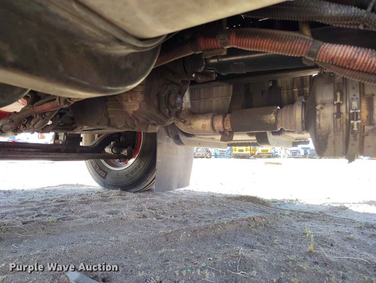image for item YA3743 2018 International 4300  box truck