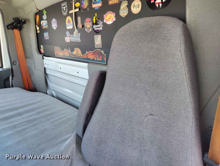 image for item YA3743 2018 International 4300  box truck