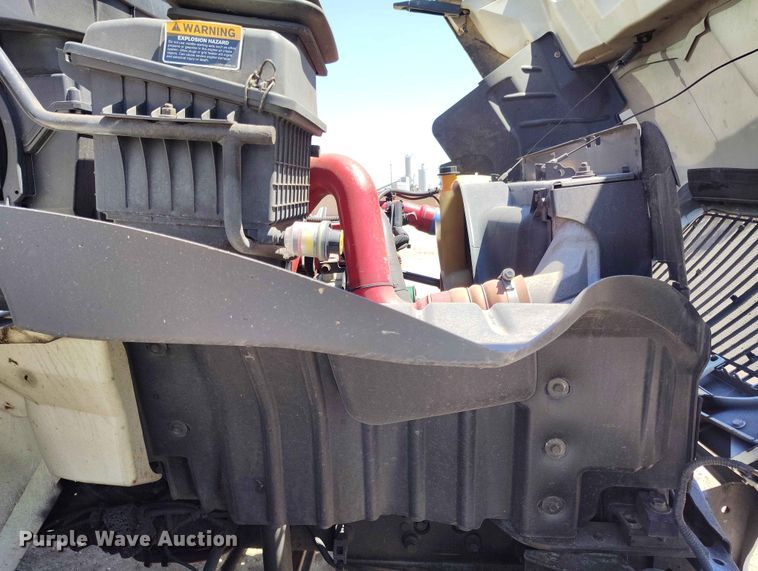 image for item YA3743 2018 International 4300  box truck