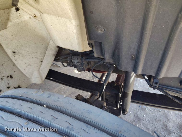 image for item YA3743 2018 International 4300  box truck