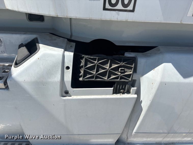 image for item YA3747 2022 Volvo  VNL semi truck