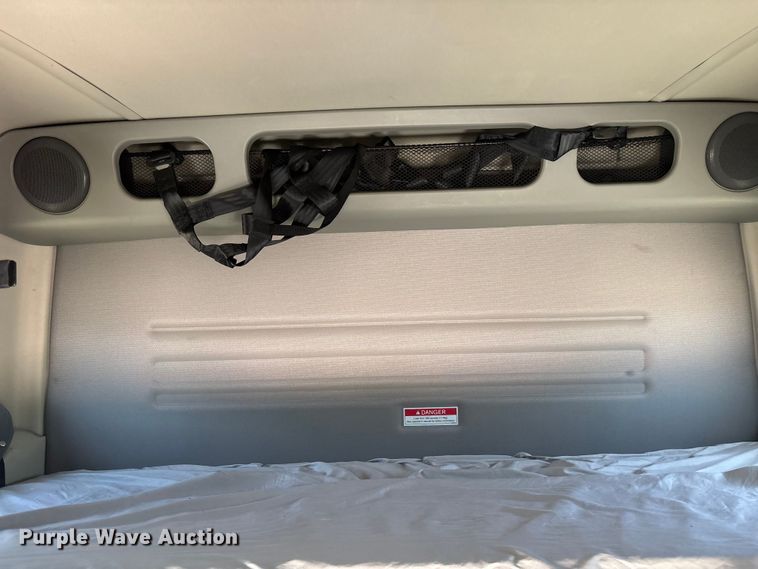 image for item YA3747 2022 Volvo  VNL semi truck