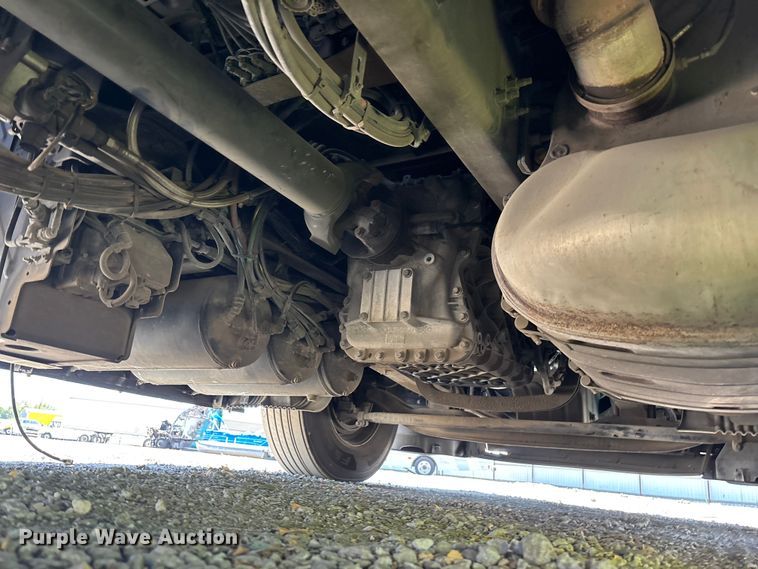 image for item YA3747 2022 Volvo  VNL semi truck