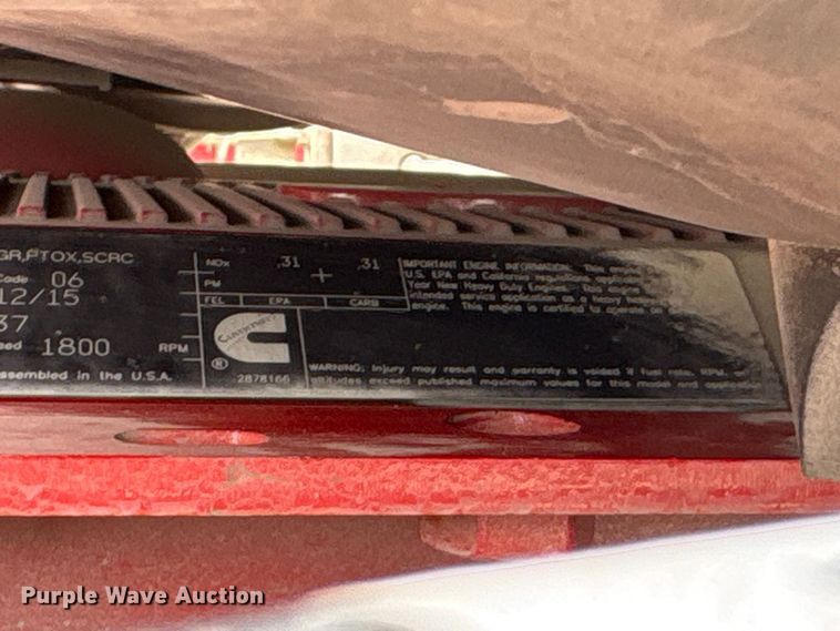 image for item YA3789 2015 Freightliner Cascadia semi truck