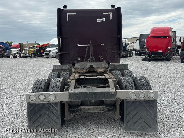 image for item YA3807 2008 Peterbilt 389 semi truck