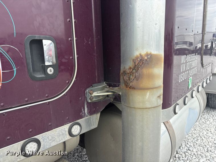 image for item YA3807 2008 Peterbilt 389 semi truck