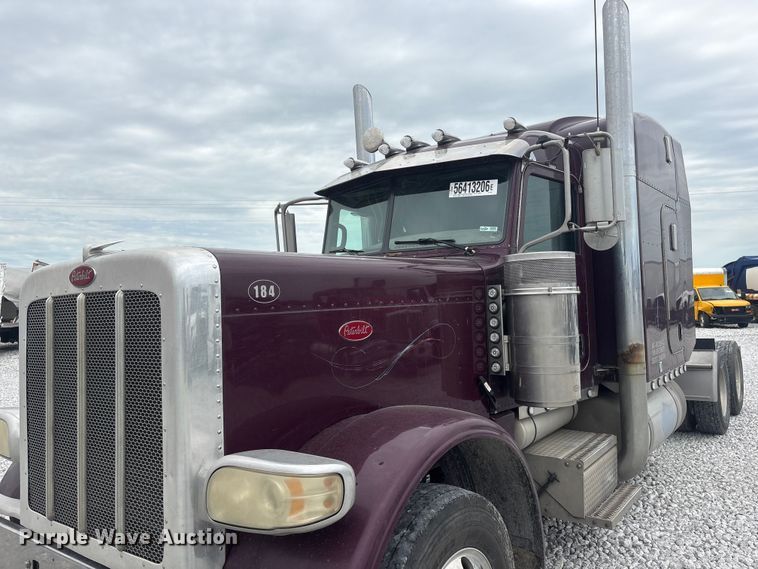 image for item YA3807 2008 Peterbilt 389 semi truck
